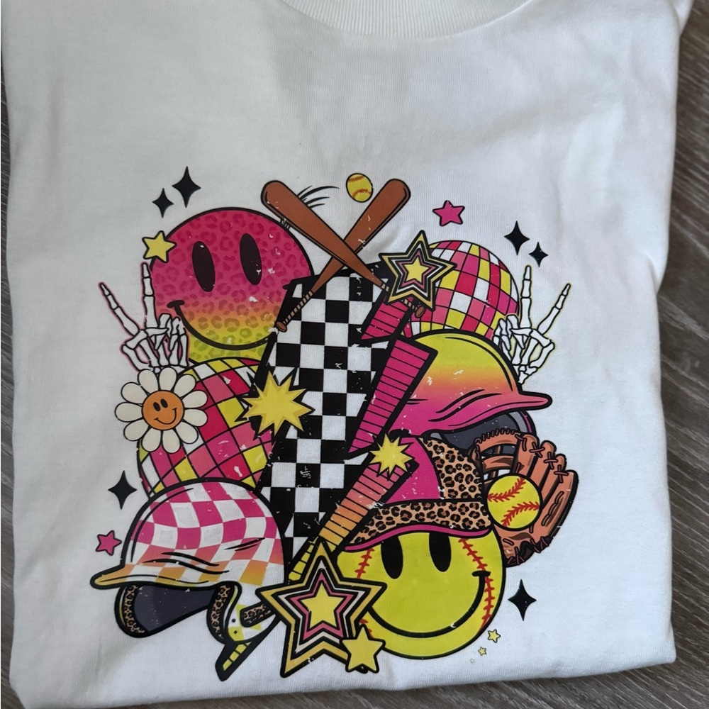 Gildan Kids short Sleeve Tee with Colorful Graphic